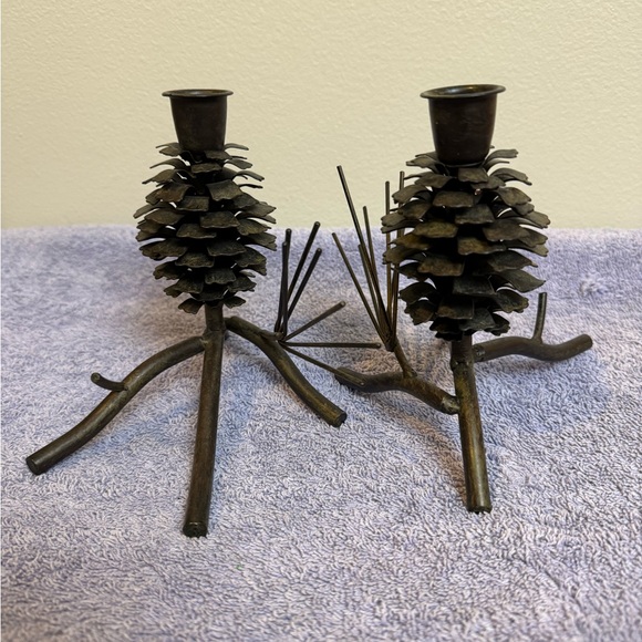 Brown metal pine cone candle holders. - Picture 5 of 7